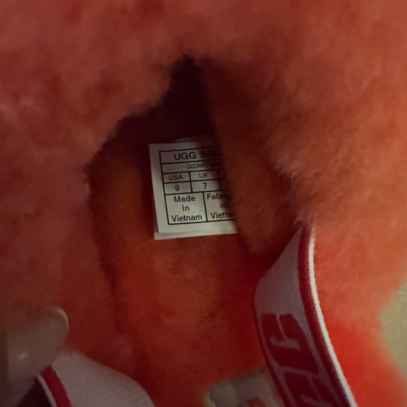 Ugg slippers - Picture 5 of 5